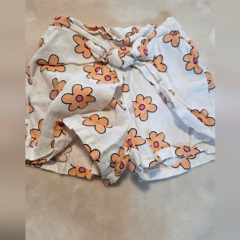 4T Spring‎ Floral Linen Blend Two Piece Top & Shorts Set - Picture 7 of 8